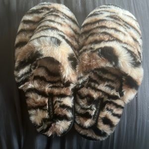 Brand new vs slippers size small